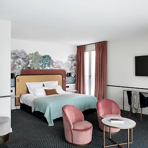 Western Du Pont Wilson 4* Lyon